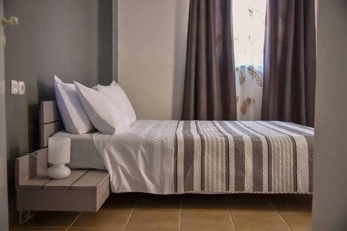 Mariza's Beachfront Apartment With Pool