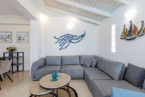 Alba Bianca Villa, A Secluded Retreat!