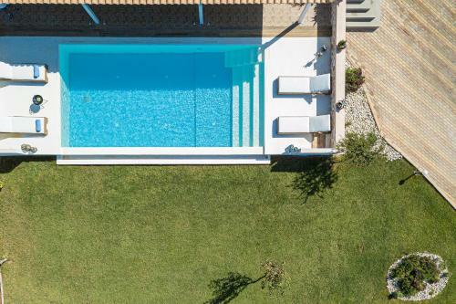 Alba Bianca Villa, A Secluded Retreat!