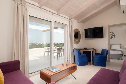 Alba Bianca Villa, A Secluded Retreat!
