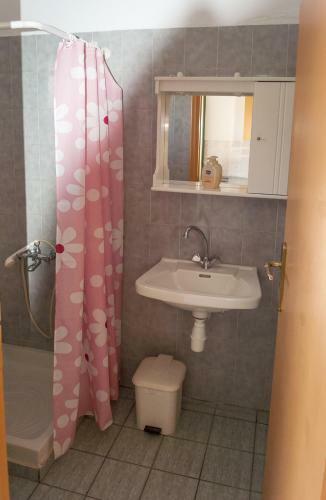 Prinos Apartments