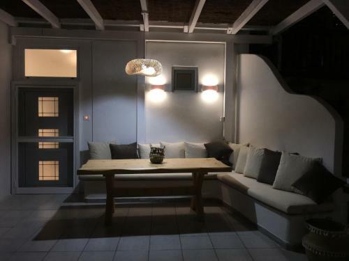 Villa Aqua Vero Sea Residence