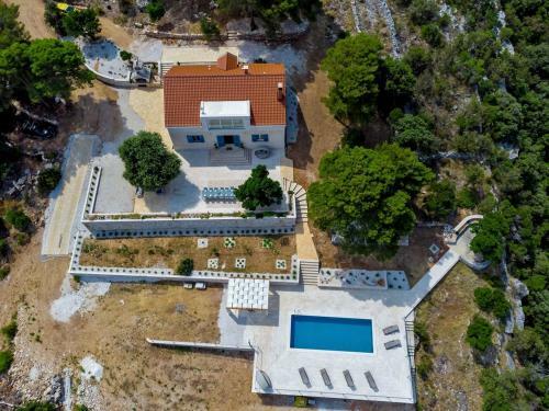 Luxury Villa Castello Di Pietra With Private Pool