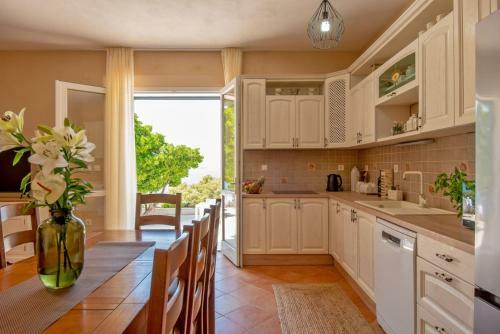 Luxury Villa Castello Di Pietra With Private Pool