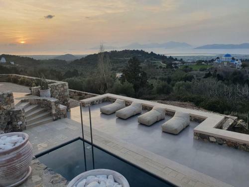 Villa Anamnezia Luxury Suites