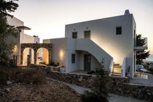 Villa Anamnezia Luxury Suites