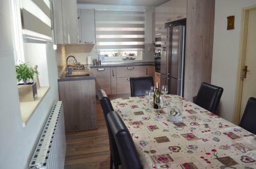 Apartments Rina - Kne?e