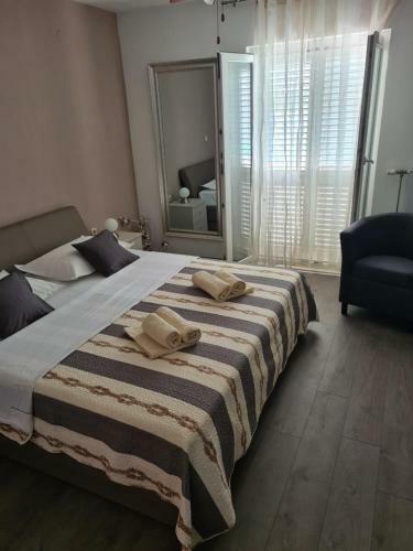 Apartments Rina - Kne?e