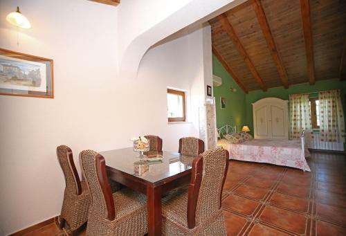 Hostal Aurora Holiday