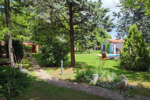 Hostal Aurora Holiday