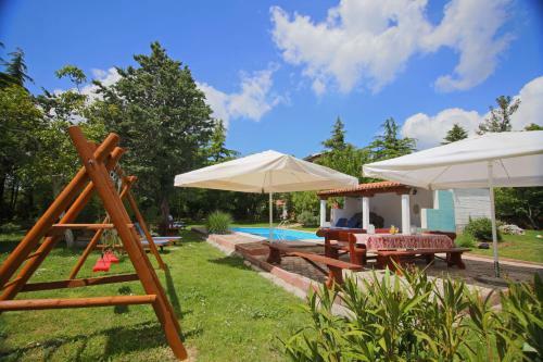 Hostal Aurora Holiday