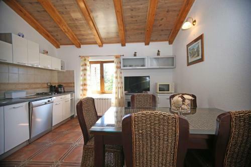 Hostal Aurora Holiday