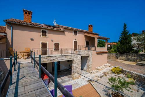 Luxury Villa On Spacious Private Property