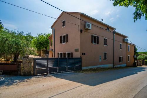 Luxury Villa On Spacious Private Property