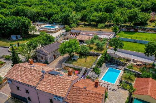 Luxury Villa On Spacious Private Property