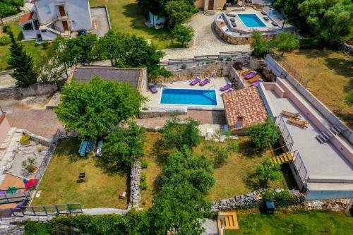 Luxury Villa On Spacious Private Property