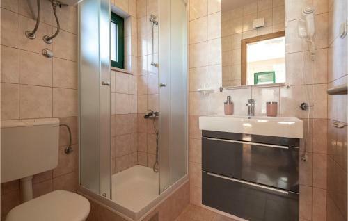 Awesome Apartment In Promajna With