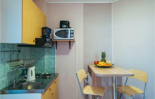 Stunning Apartment In Promajna With 1 Bedrooms