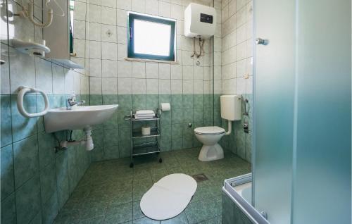 Stunning Apartment In Promajna With 1 Bedrooms