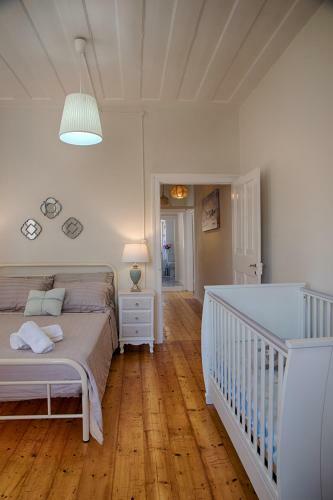 Serene Sea View Apartment In Corfu Old Town
