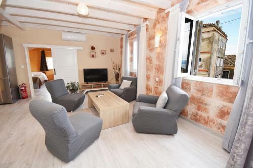 Apartamento Elpida's House