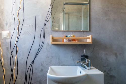 The Artist Attic Apartment Corfu Old Town