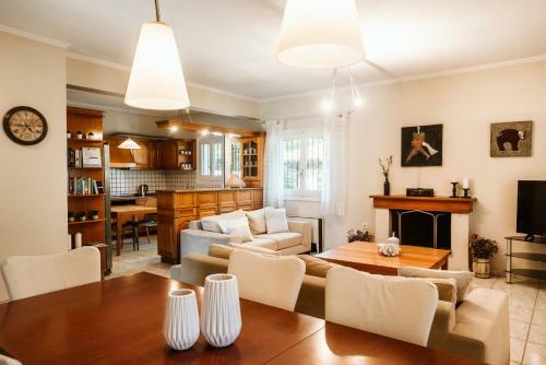 Villa Butterfly - Heated Private Pool & Jacuzzi