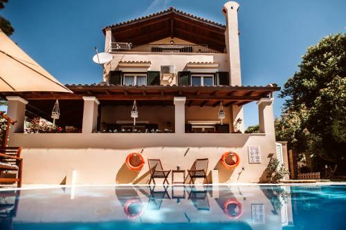 Villa Butterfly - Heated Private Pool & Jacuzzi