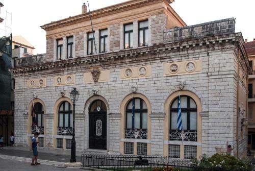 Ideally Situated Corfu Old Town Apartment
