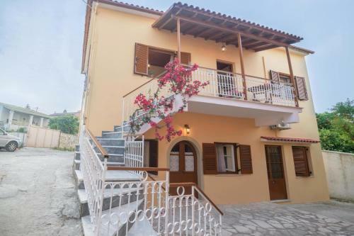 Sophia's Family House
