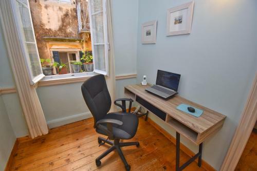 Roses Apartment In Corfu City Centre