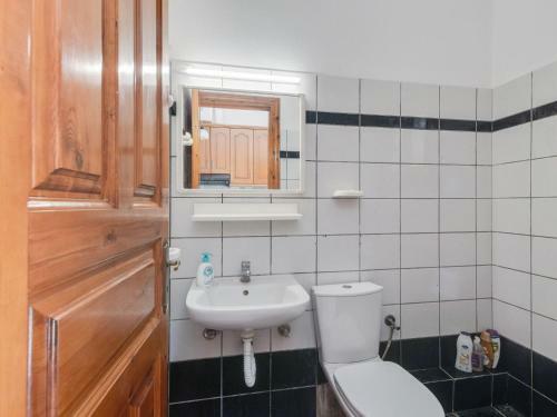 Simplistic Villa In Korfu Near Seabeach