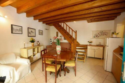 Almina Apartment