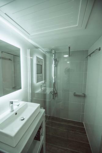Calista Liston Corfu Apartment