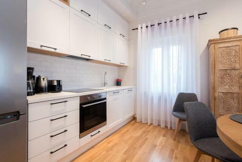 Apartamento Arieni House