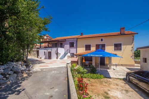 Holiday House Katica