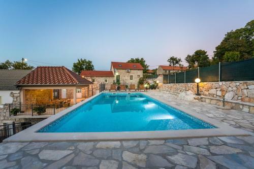 Buljanovi Dvori, House With Private Pool