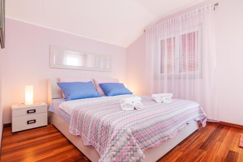 Apartments By The Sea Stara Baska, Krk - 19363