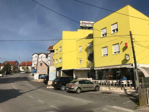 Hostal Sobe Amadeus