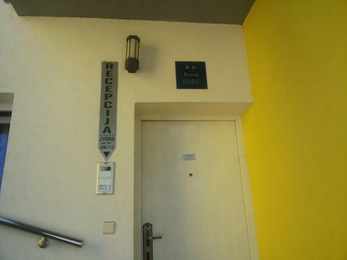 Hostal Sobe Amadeus