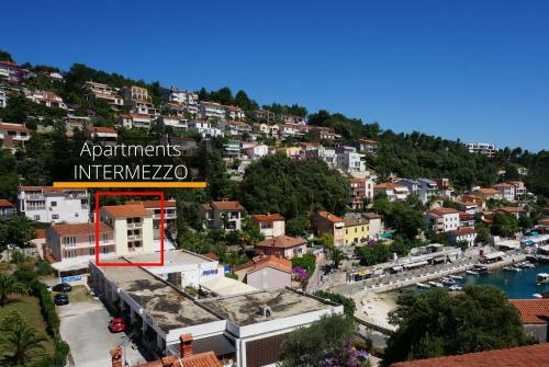 Studio Apartment Michelle - Intermezzo With Sea View