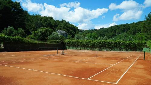 Vacation Home?shared Pool And Tennis Court?