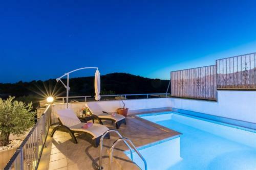 Poolincluded - Villa Marivilla