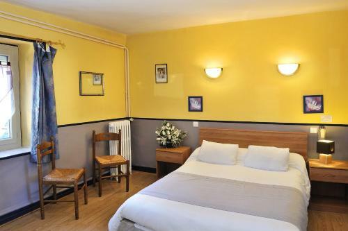 Hotel Logis Hostellerie Du Cheval Blanc