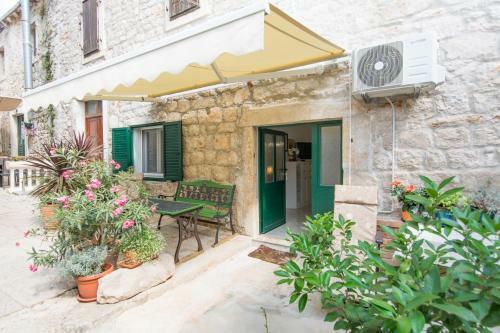Apartment Mileta Sali