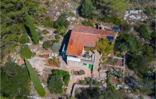 Stunning Home In Sali With Wifi And 2 Bedrooms