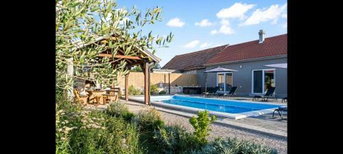 Villa Olive Tree House
