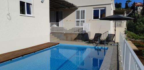 Villa Bayview House