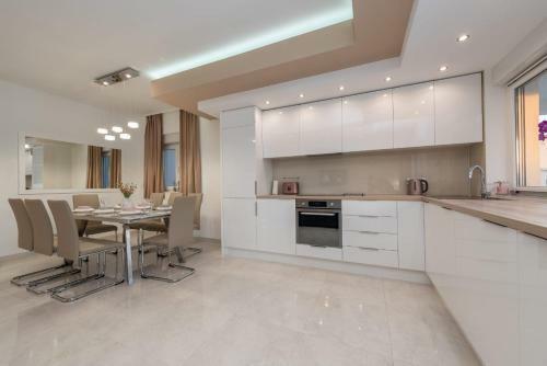 Villas Sabun - Modern House With Pool & Jacuzzi