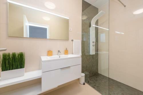 Villas Sabun - Modern House With Pool & Jacuzzi